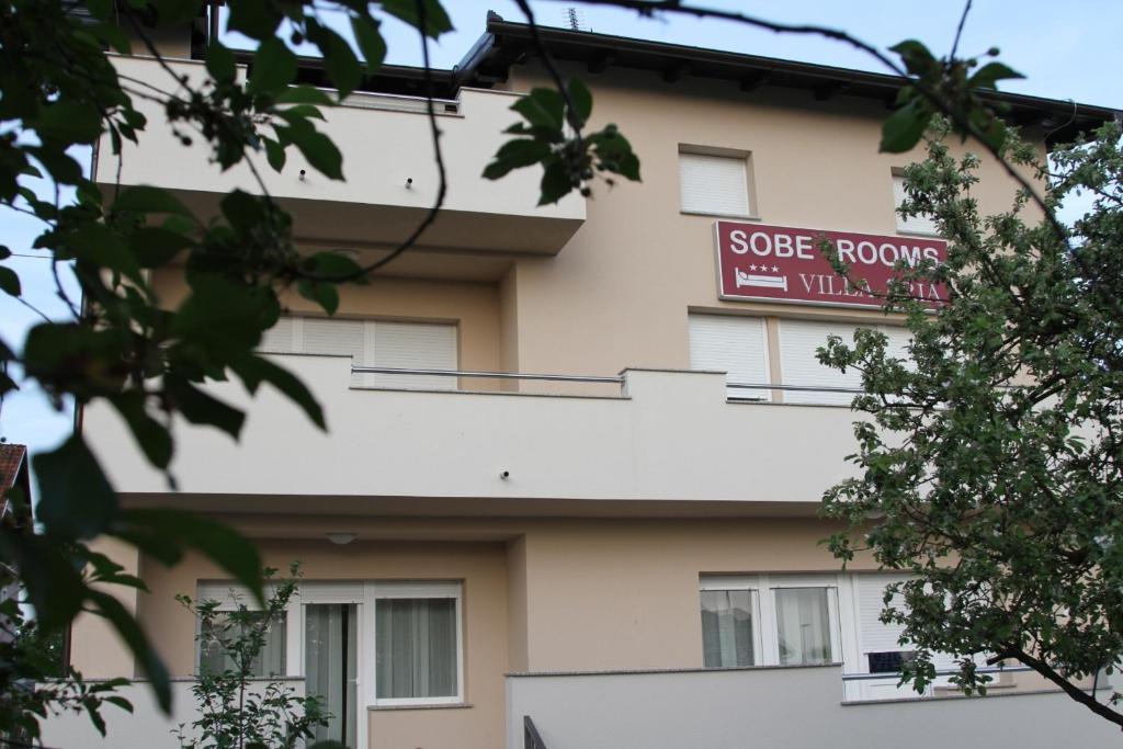 Rooms Villa Aria Sesvete Exterior photo