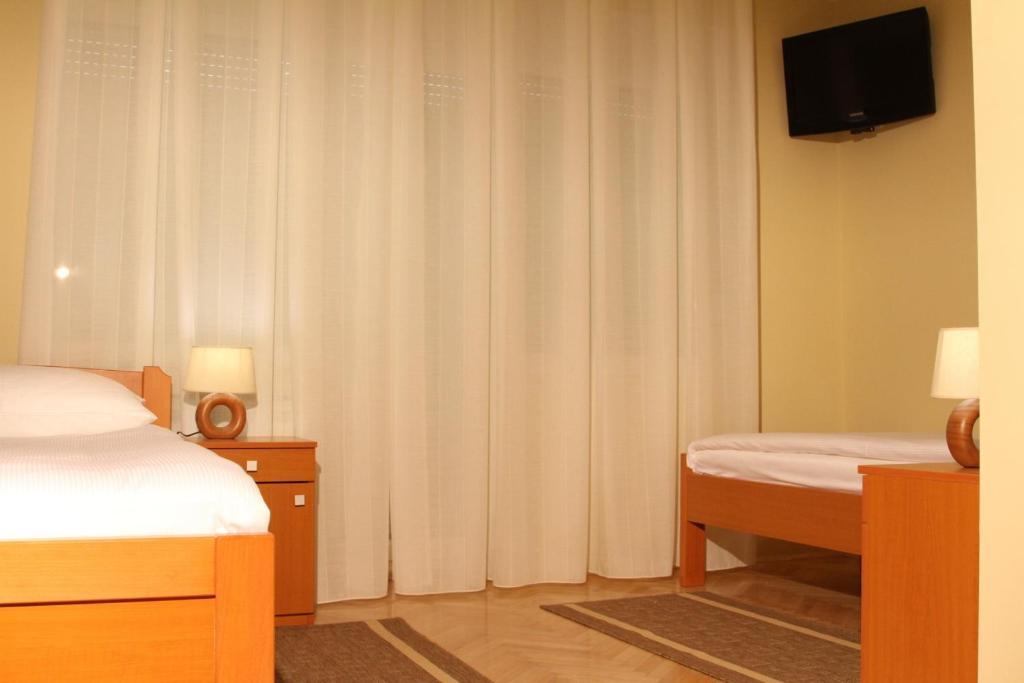 Rooms Villa Aria Sesvete Exterior photo